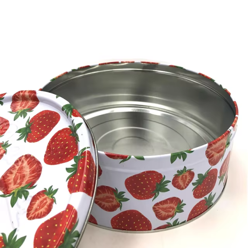 CHRISTMAS-INSPIRED TINS WITH FESTIVE SHAPES