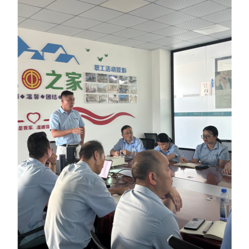 Jiangxi Sange Filter는 부서 감독자 이상을 대상으로 월별 요약 회의를 개최했습니다.