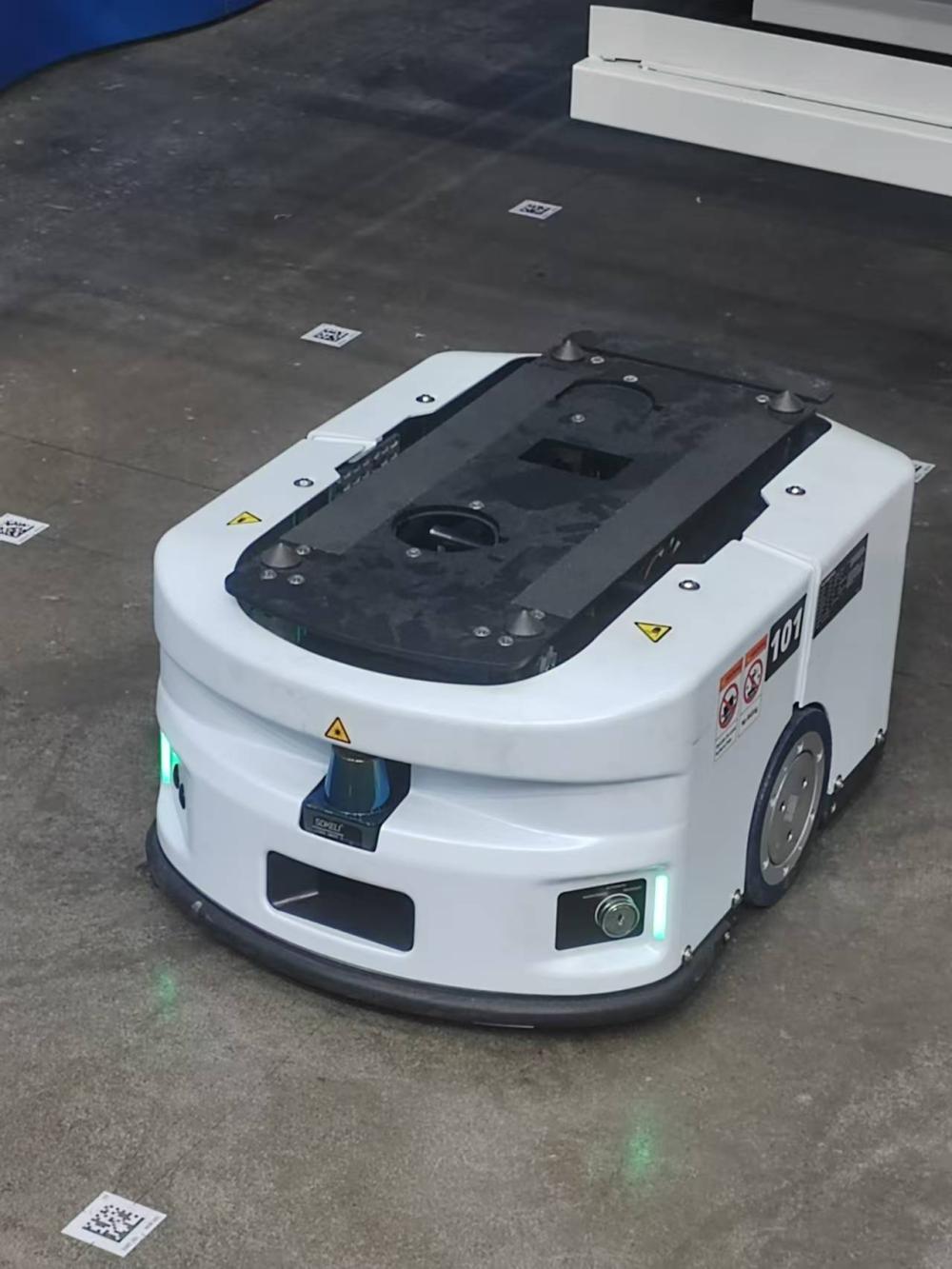 Applications of the SDKELI 2D Laser Scanner in AGV Obstacle Avoidance and Navigation