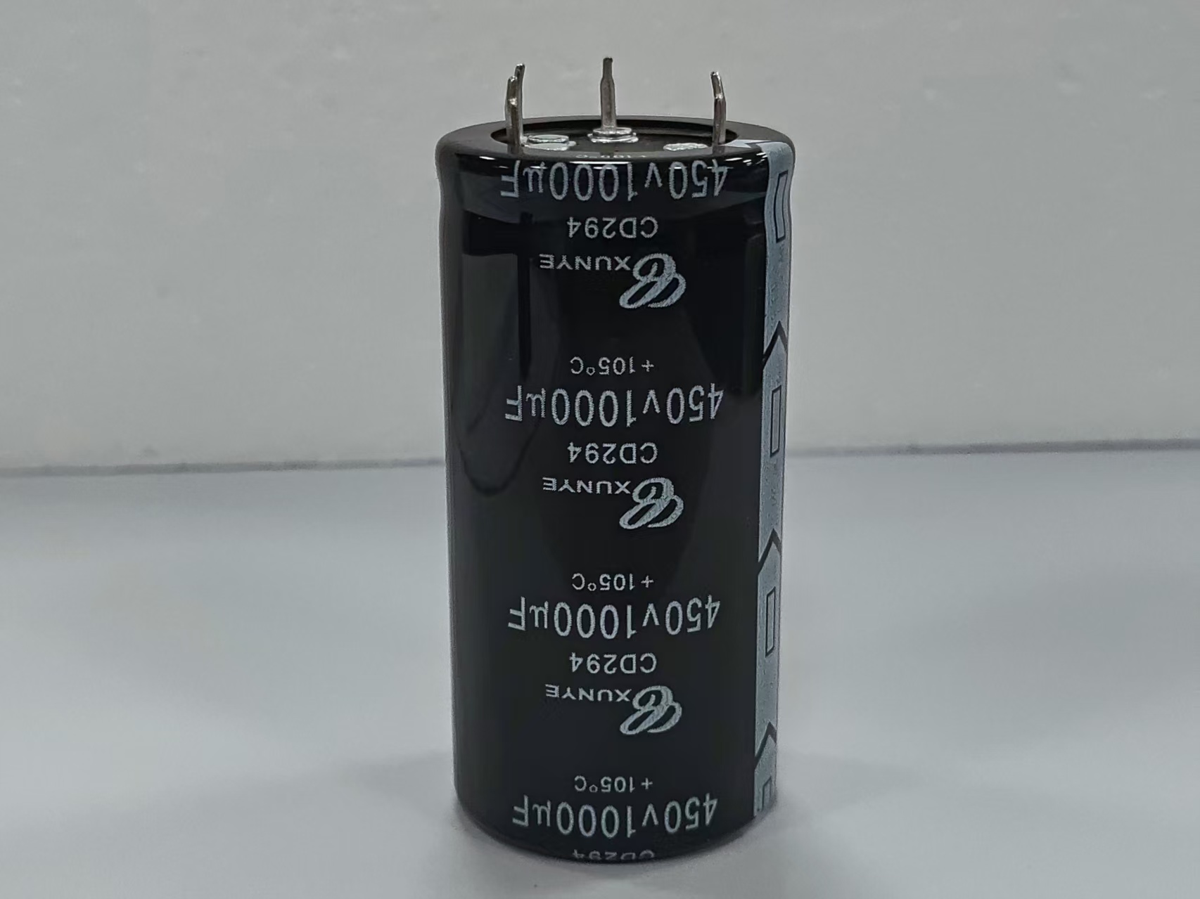 CD294 Рупорный алюминиевый электролитический конденсатор S4 450 В/1000 мкФ, специально разработанный для промышленных инверторов на шинах постоянного тока.