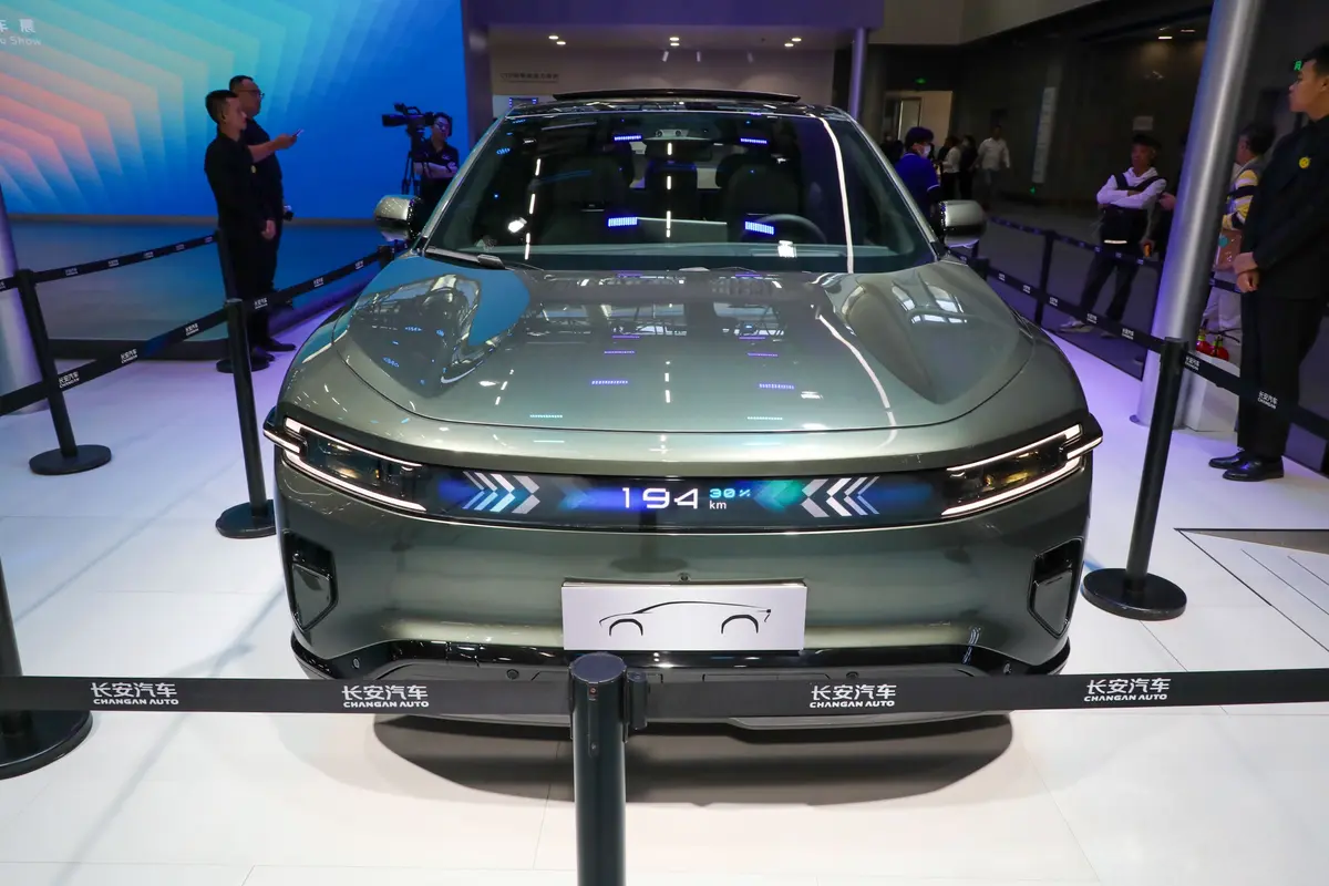 Changan Qiyuan E07 Kereta Elektrik