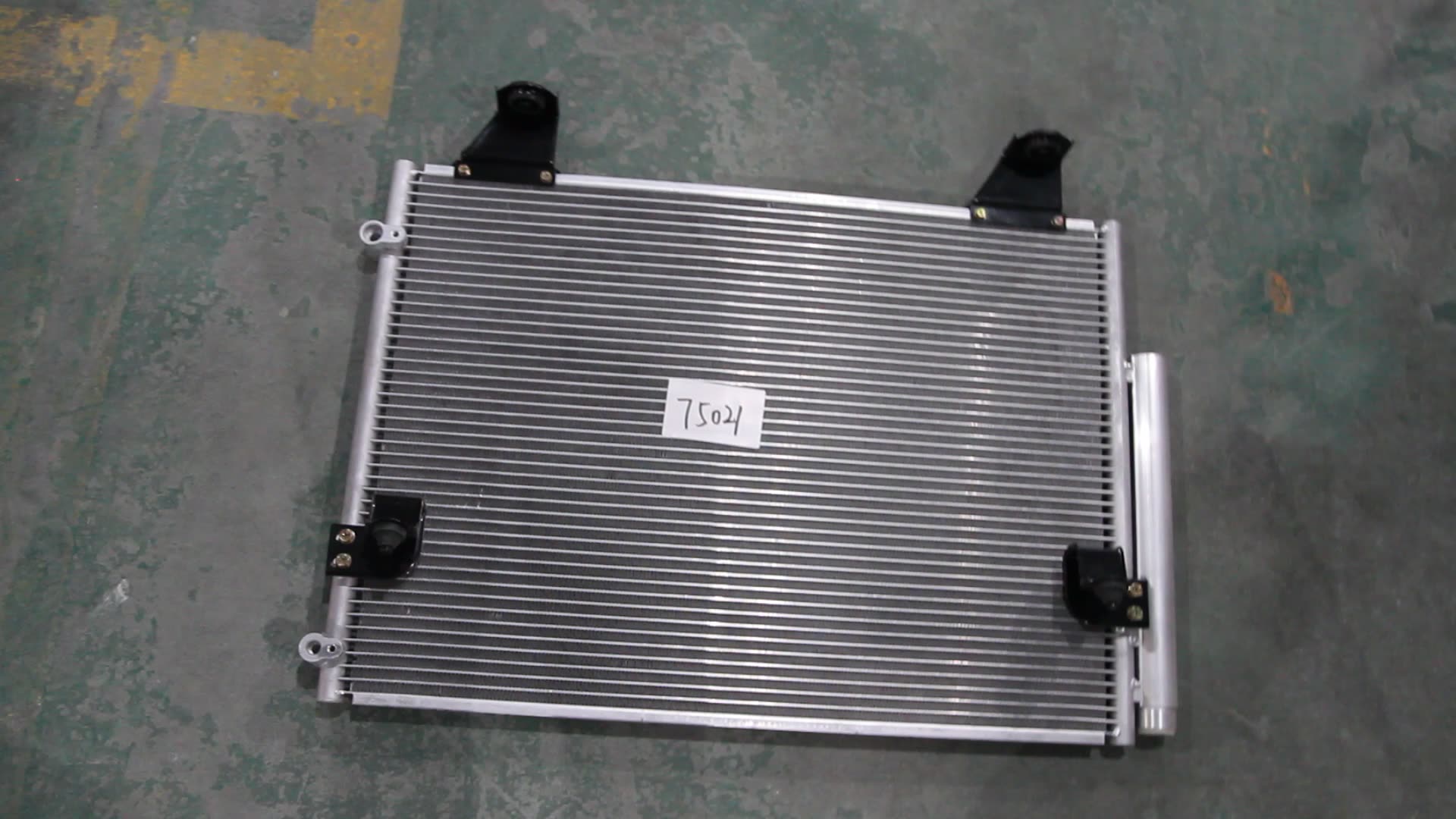air conditioning condensers for Toyota HILUX 05-07 OEM 884600K010 car condenser1