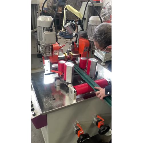 Máquina moleteadora