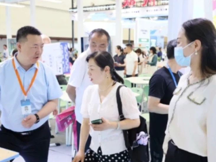 Популярность стенда Liserve Science and Education вновь возросла, а его инновационная продукция получила высокую оценку!