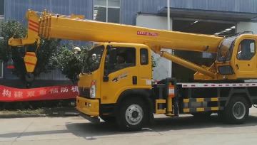 16Truck Crane