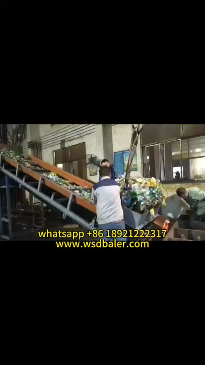 Enfardadeira vertical de resíduos