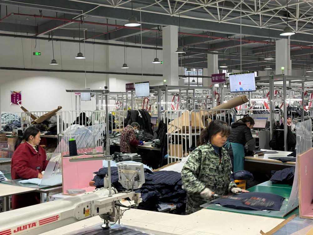 Factory Interior Working Scene (24)
