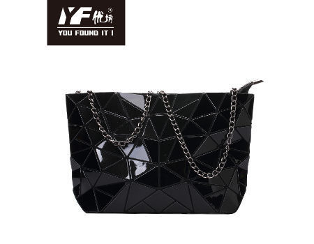 Fashion Geometric Luminous Clutch Handbags for Women Holographic Reflective Crossbody Bag Purse supplier