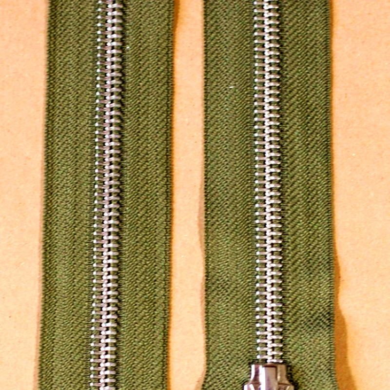 Heavy duty clothing zippers