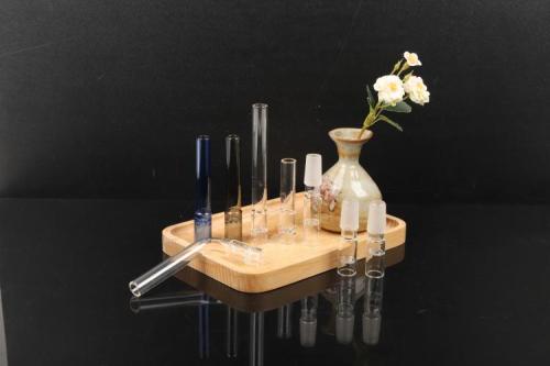 O tubo de aromaterapia de vidro vazará