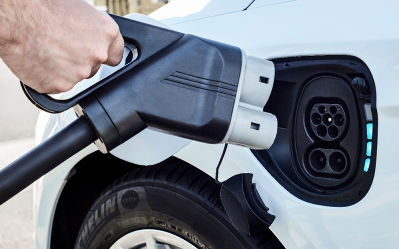 자동차 전자 제품