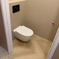 Groothandel nieuwe stijl lage prijs slimme sanitaire ware badkamer keramische ronde muur opgehangen multifunctionele ultraviolet stralen toilet1