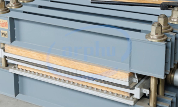 Explosion proof conveyor belt vulcanizer