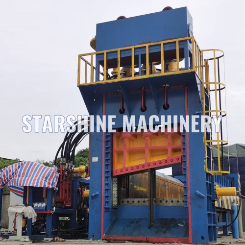 Ügyfelünk szingapúri gyárában hivatalosan is üzembe helyezték az 1000 tonnás portálollót.