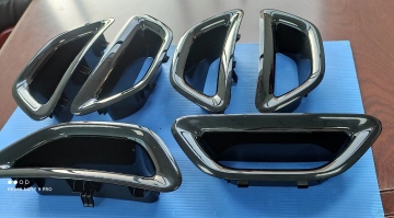 Automobile plastic parts spray paint