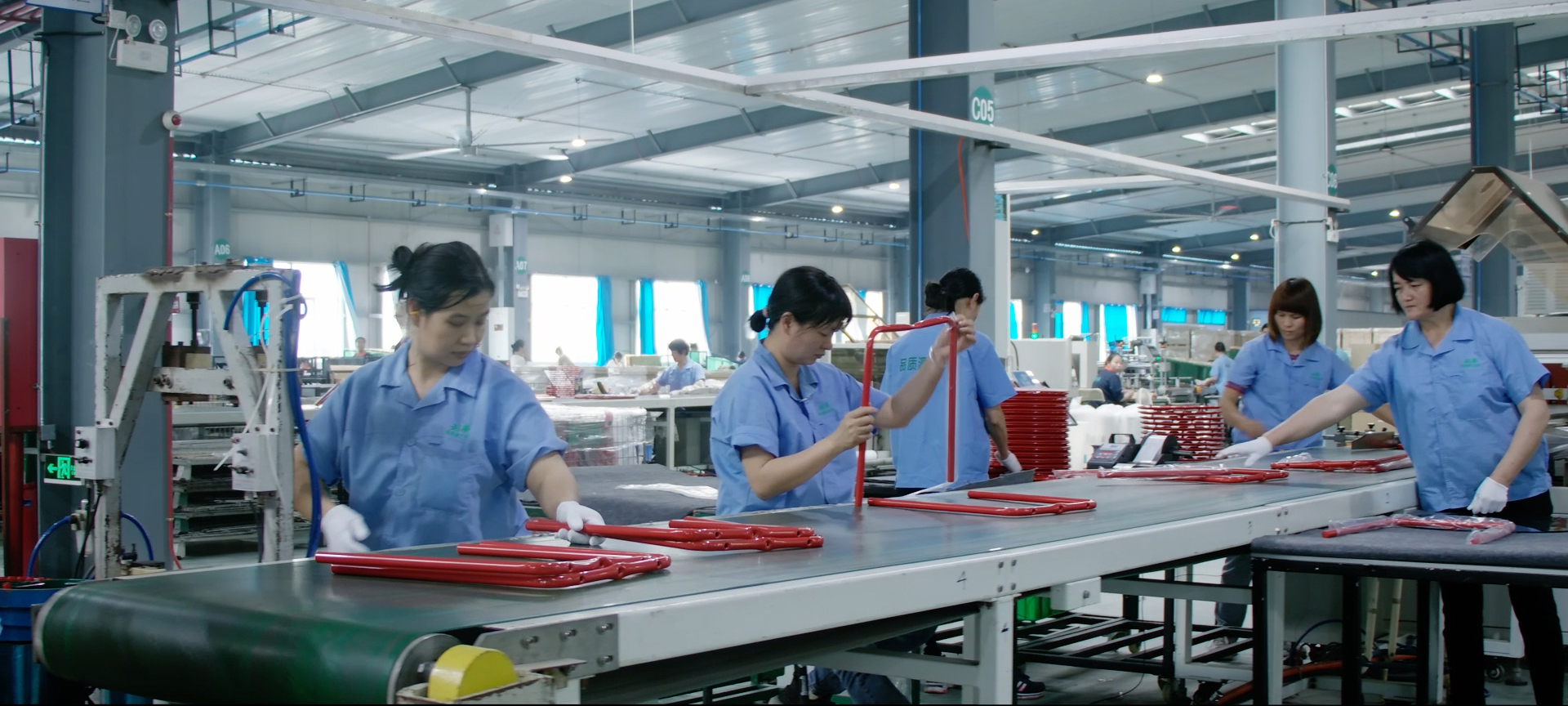 Jiangmen Lihua lmport & Export Trading Co., Ltd. Guangdong Lihua Leyu Furniture Co., Ltd