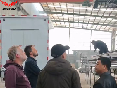 Italien – Italienischer Kunde besucht SINOSWAN-Fabrik, um mobile Bühnenlösungen zu erkunden