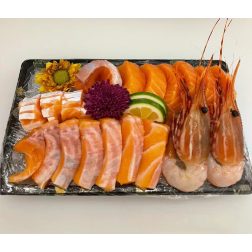 Un contenedor desechable para sushi