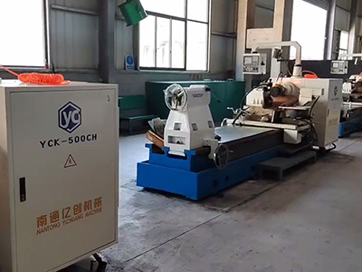เครื่องกัดเกลียว CNC สำหรับม้วนเหล็กและคาร์ไบด์ความเร็วสูง – โซลูชั่นตะกั่วและดัชนีตัวแปรอัตโนมัติ