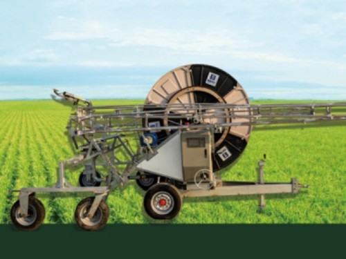 Выпущена интеллектуальная выдвижная катушка для шланга, решающая проблемы современного сельскохозяйственного орошения.