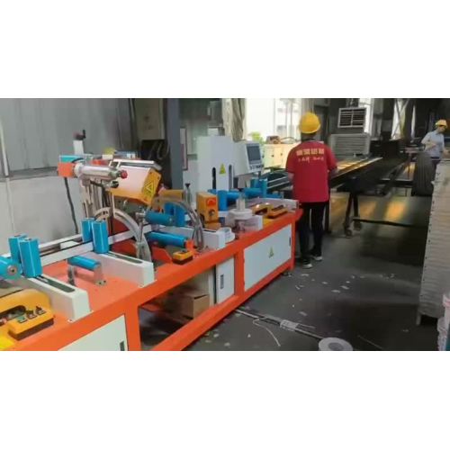 équipement de stratification automatique de film pour profilé en aluminium