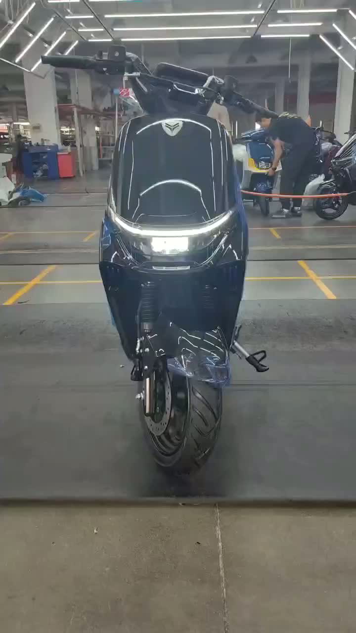 Sleek Design Battery-Powered Motorcycle for Daily Use