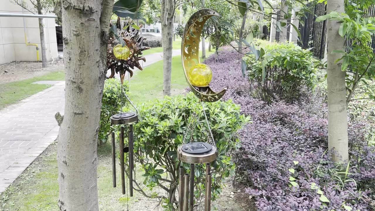 Solar Metal Wind Chimes For Outside Sun Crackle Glass Ball Warm LED Solar Garden Lights Waterproof Sympathy Wind Bells Outdoor1