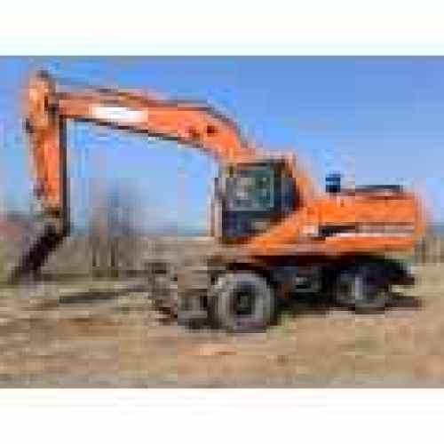 Escavadeira de rodas Doosan 210-7 - Equipamento versátil e prático para canteiros de obras