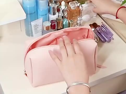 High Quality Waterproof Pink Cosmetic Bags Women Custom Logo Travel Portable Zipper Fashion Toiletry Bag Luxury Makeup Bag pouch1