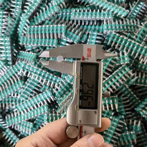 Пассивация хрома и осмотр и принятие стрельбы ногтям или приводится на поверхность запчастей