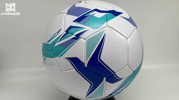 Blauwe machine gestikte voetbal