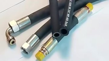 EN853 R2 1/4 inch hosepipe hot sale Flexible hydraulic rubber hoses with MSHA Certificate1