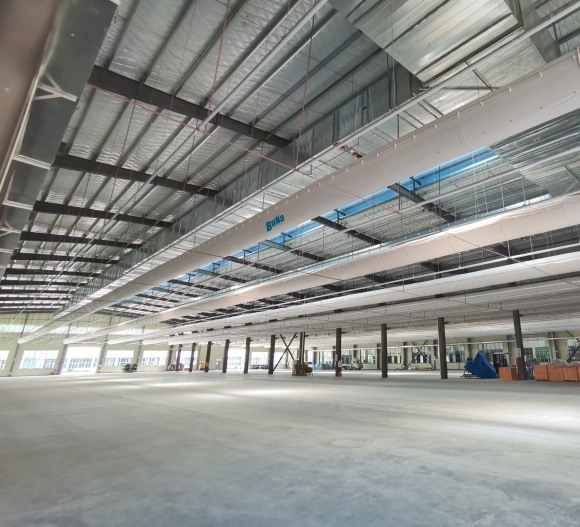 Fabric air ducts are used in a cold storage project in Guangdong