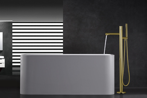 The Rise of Freestanding Tub Faucets with Sprayers: A Must-Have for Luxury Hotels