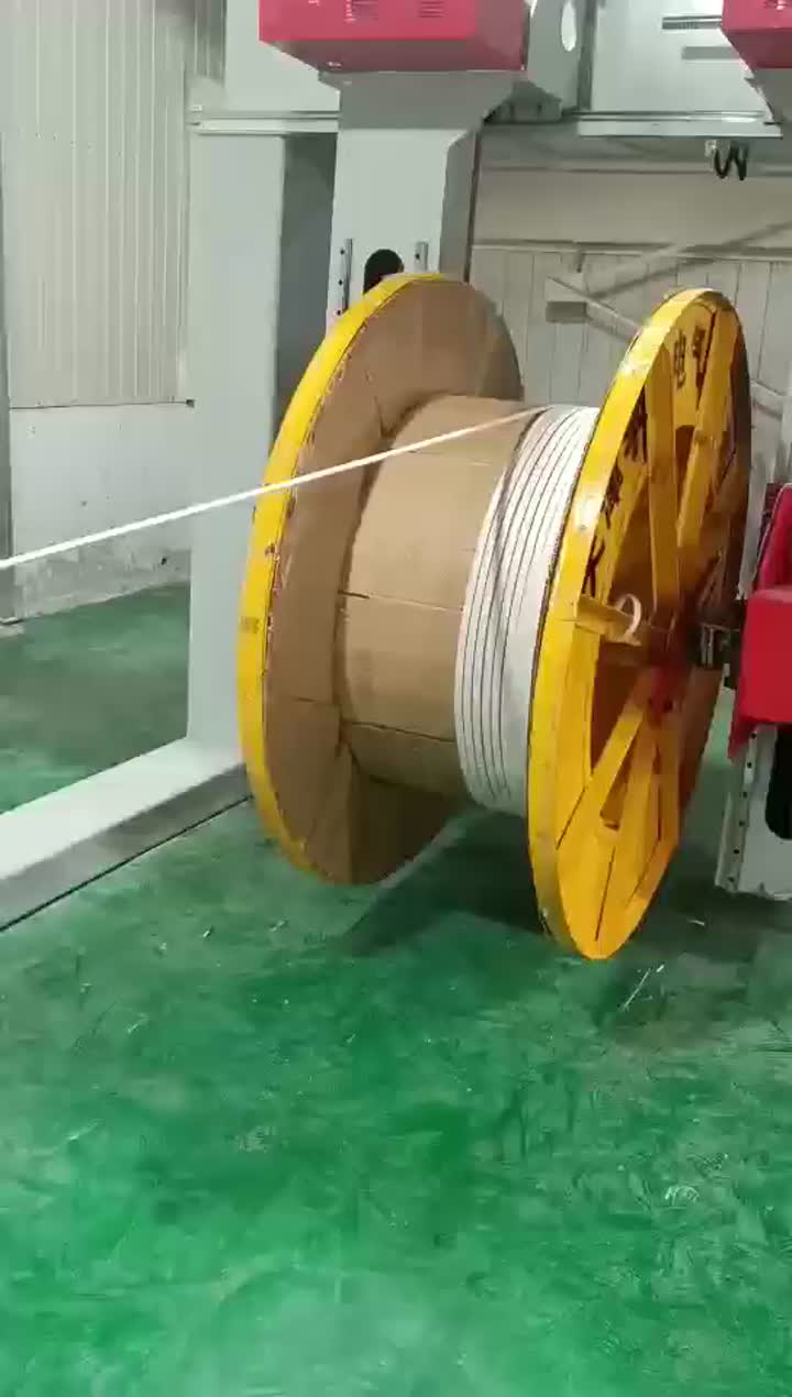 Equipo para un conductor transponido continuamente