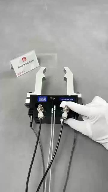 Instruction for High-Rigidity Pneumatic Parallel Two-Jaw Manipulator