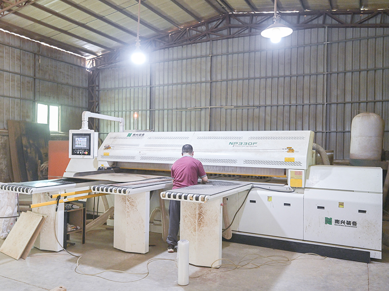 Dongguan Jindong Home Plastic Accessories Co., Ltd.