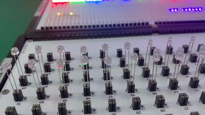 RGB de 5 mm LED con IC de construción dentro