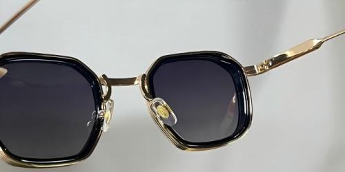 Inspiring Collaboration: Curating Custom Eyewear Collections for French Brand Partners