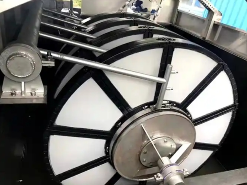 Qual é o equipamento de desidratação de lodo？