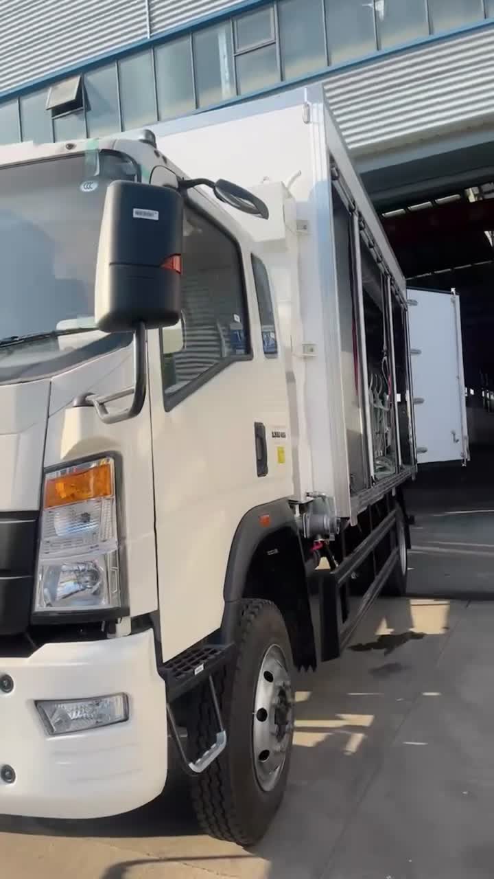 Howo Workshop Truck (1)