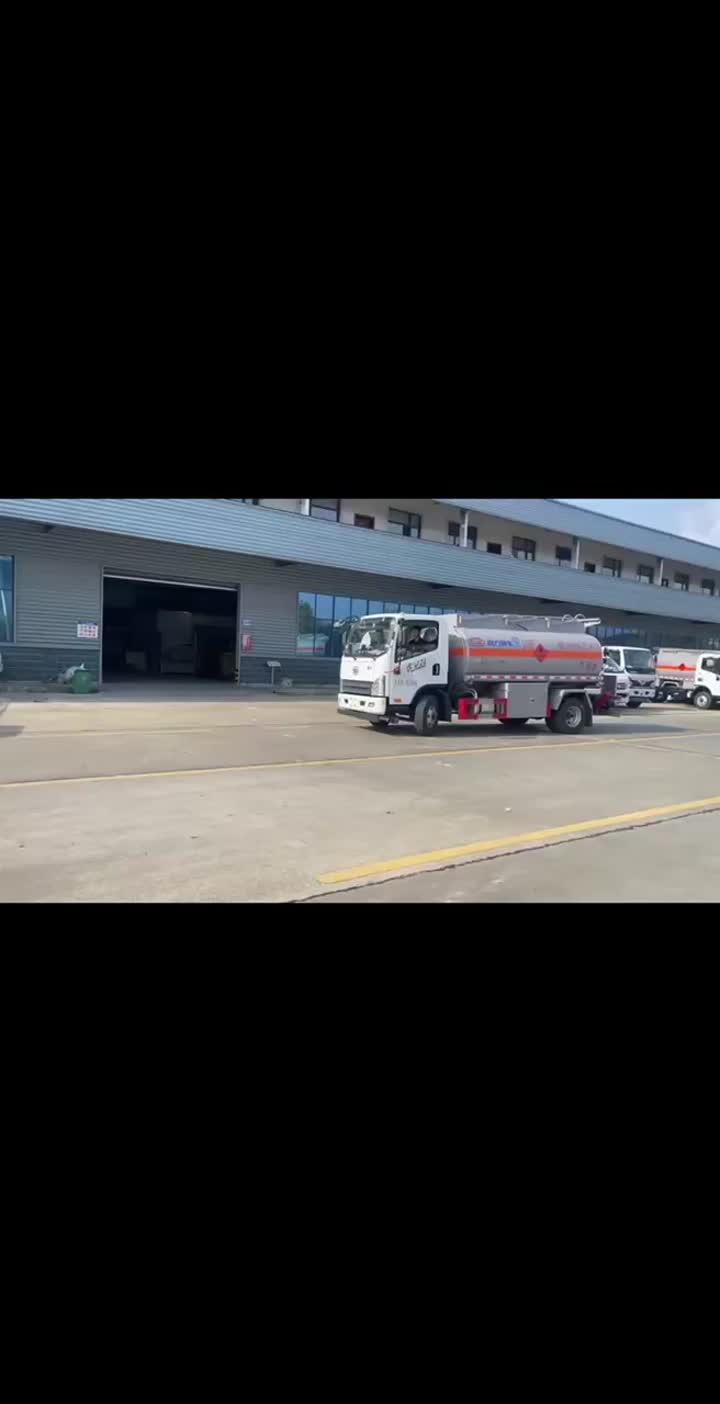 Jiefang Oil Bailer Truck 5 toneladas