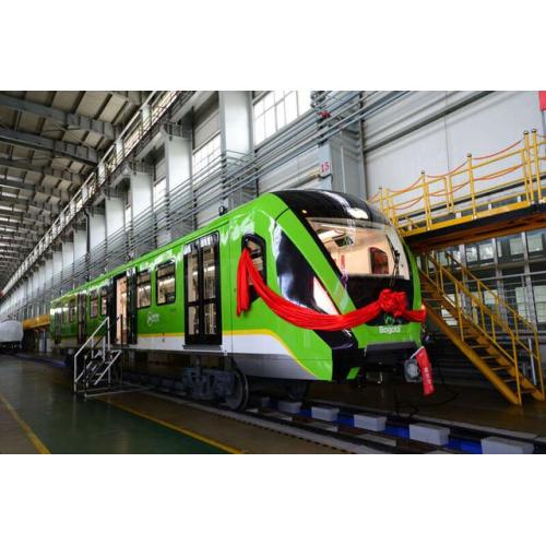 The second phase of Metro Line 8 was put into operation. Shenzhen's rail transit mileage reached 567.1 kilometers