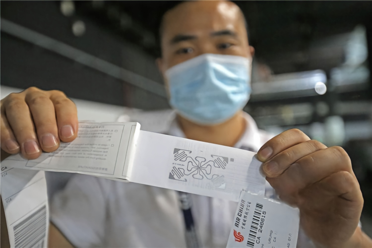 Un cambiamento all'interno di un chip: come l'RFID sta riscrivendo silenziosamente il destino dei bagagli aeroportuali