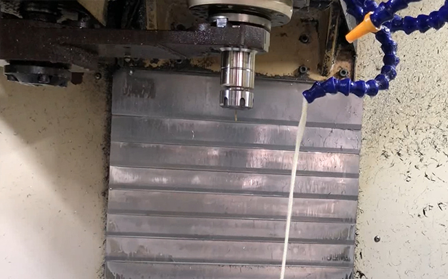 Automatic tool change in CNC milling machining