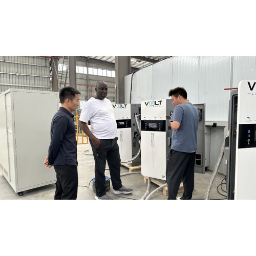 Нигерийские бизнесмены посещают компанию Sennan Electric для проверки и обмена опытом, изучая новые возможности сотрудничества в области новой зарядки энергии в Африке.