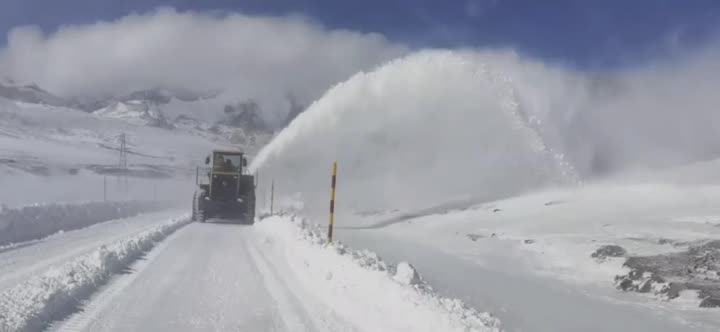 Snow blower working video