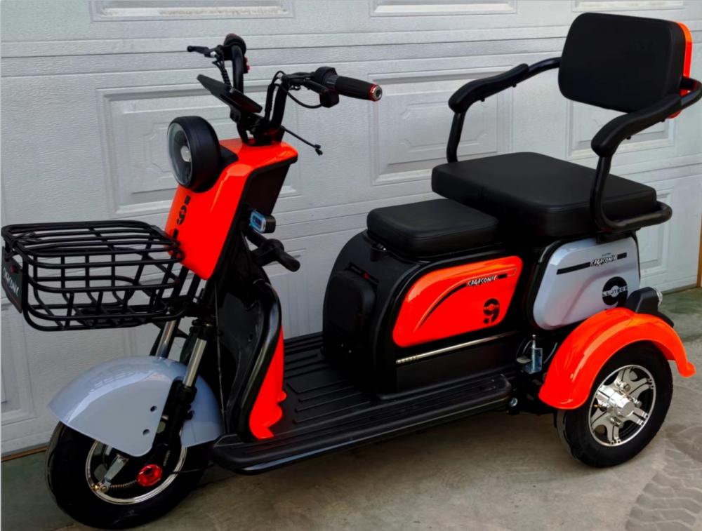 Hot-selling Small Leisure Electric Tricycle