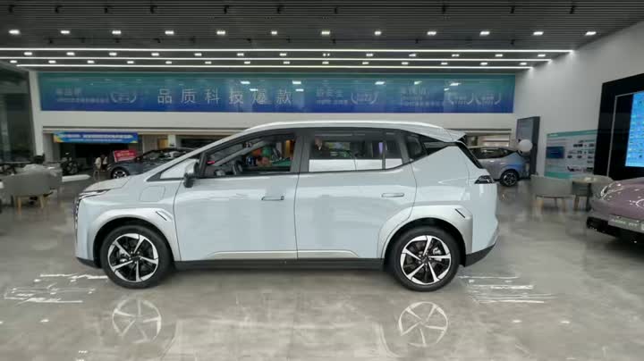 Rodinné SUV AION Y Plus