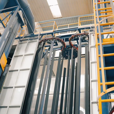 铝制剖面喷涂和包装